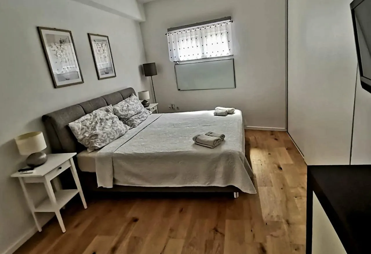 Apartment Grazia Пула